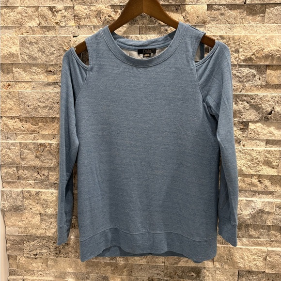 Dalia Tops - Dalia Blue Cold Shoulder Sweater‎ size M